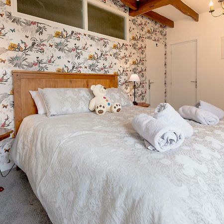 Auberge Du Noyer Londigny エクステリア 写真